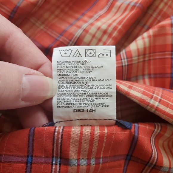 Wrangler XXL long sleeve button down with pearl snaps. Orange plaid. - Picture 8 of 8